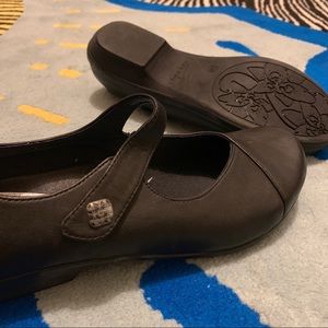 Size 39 Dansko Mary Janes